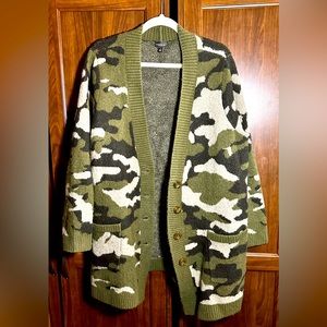 Women’s Torrid boyfriend sweater